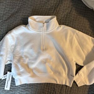 Aritzia TNA 1/4 zip sweatshirt white size medium
